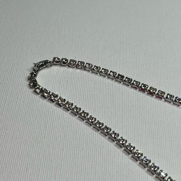 Vintage Silver-tone Split Triangle Rhinestone Necklace - Picture 4 of 6
